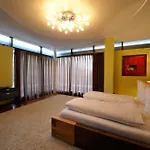 Via Lapis - Panoramablick Ueber - Garten - Pool - Sauna - Luxus Appartement Dresden