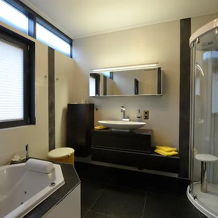 Apartamento Via Lapis - Panoramablick Ueber - Garten - Pool - Sauna - Luxus *