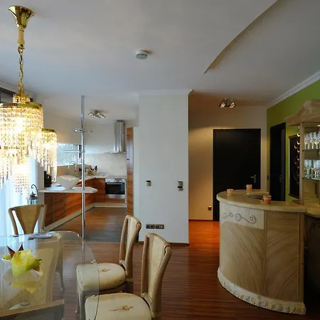Apartamento Via Lapis - Panoramablick Ueber - Garten - Pool - Sauna - Luxus Dresden