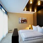 Appartement Via Lapis - Panoramablick Ueber - Garten - Pool - Sauna - Luxus *