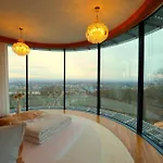 Via Lapis - Panoramablick Ueber - Garten - Pool - Sauna - Luxus Appartement *