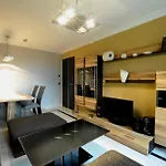 Appartement Via Lapis - Panoramablick Ueber - Garten - Pool - Sauna - Luxus *